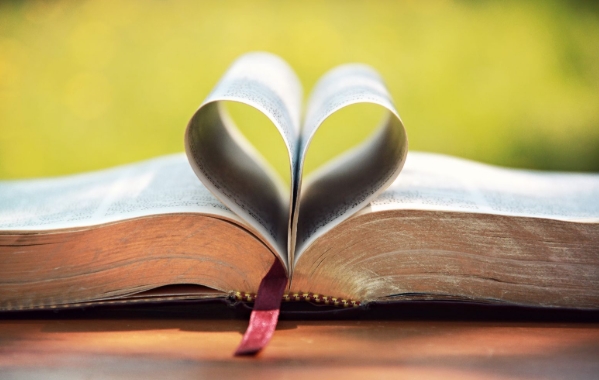 Christian Dating—Navigating Love God’s Way 